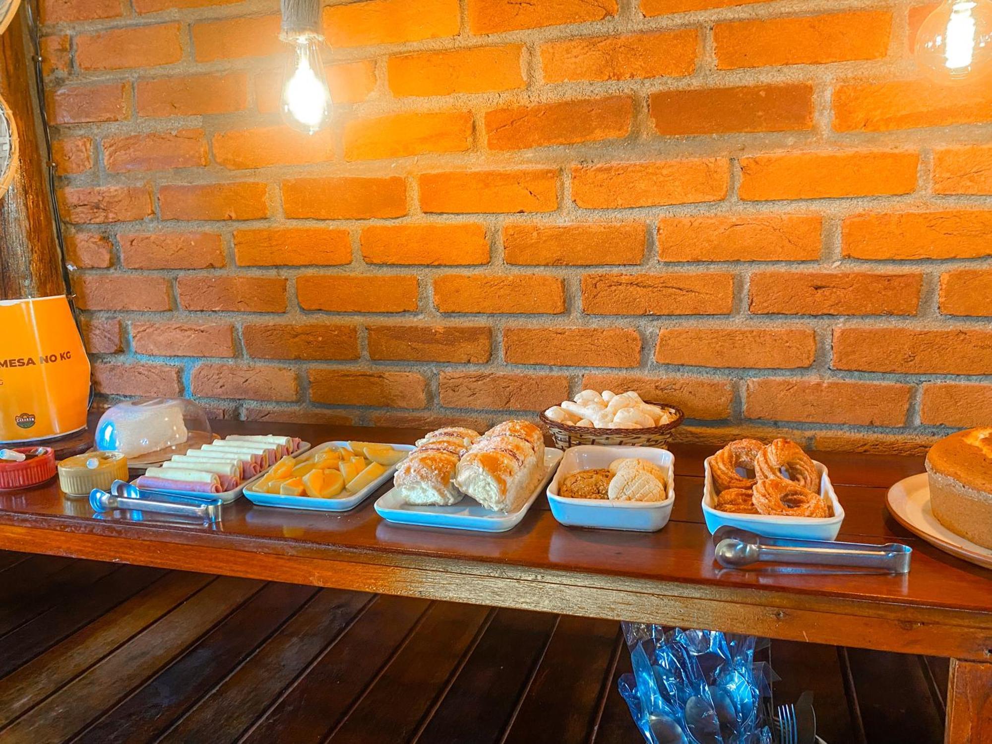Pousada E Restaurante Casarao Passa Quatro Exteriör bild