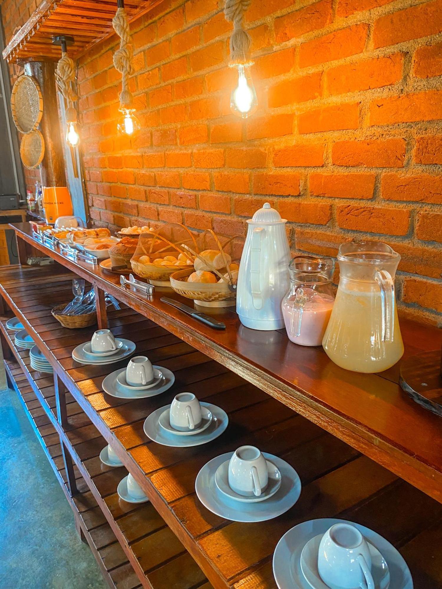 Pousada E Restaurante Casarao Passa Quatro Exteriör bild