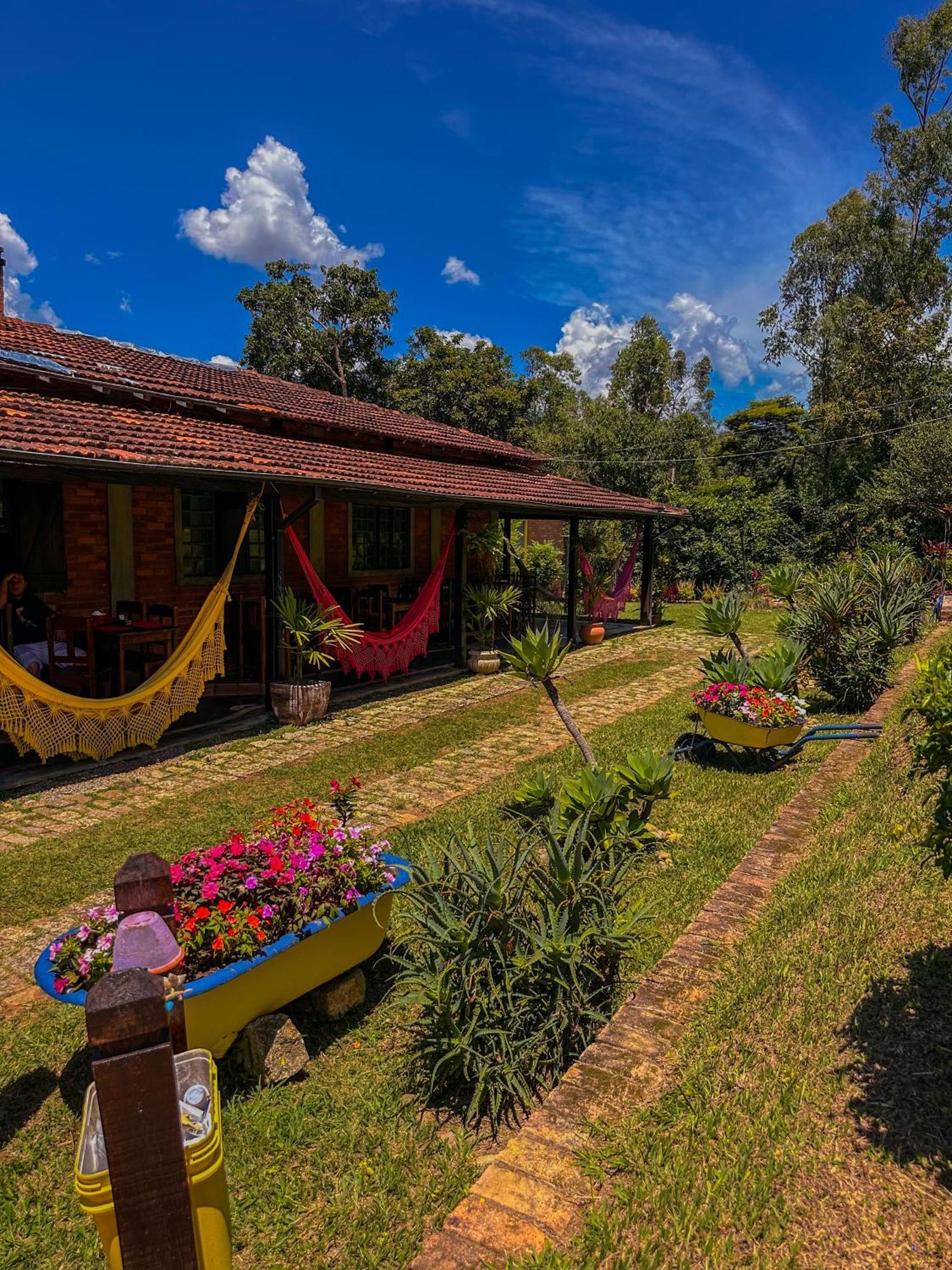 Pousada E Restaurante Casarao Passa Quatro Exteriör bild